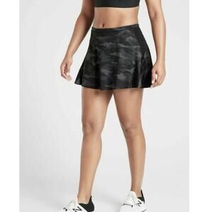 ATHLETA Match Point Camo printed skort. Small 13.5”, tennis, golf, pickleball